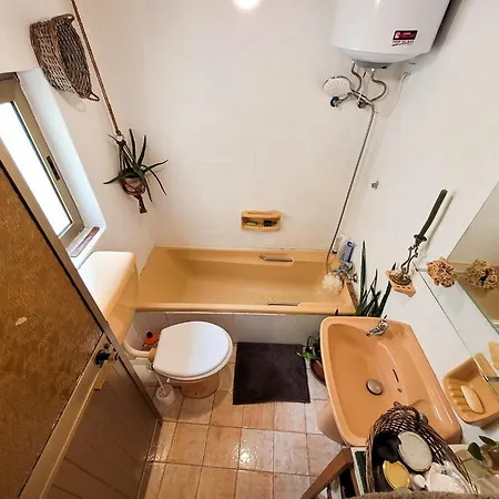 Private Double In A Cute Townhouse In Maltese Village Close To St Peters Pool Hotel Żejtun